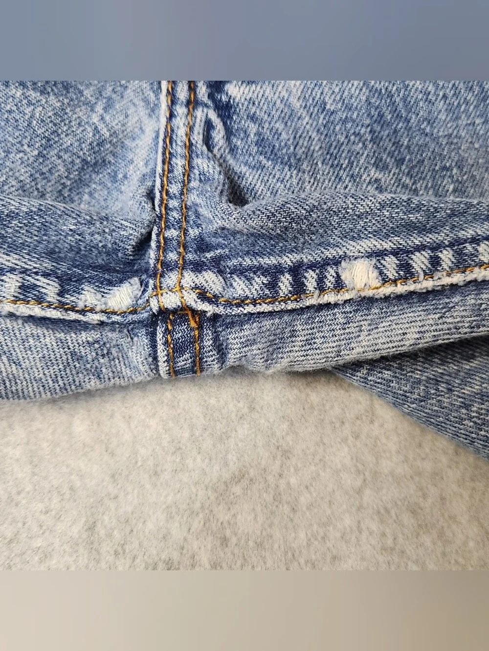 Vintage Levi's 505 Orange Tab Jeans Size 34/30